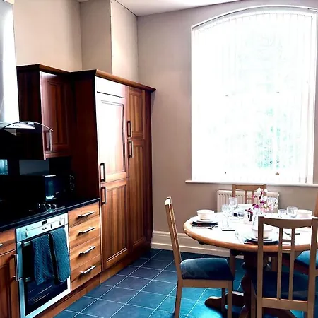 Luxury And Racecourse With Parking Appartement York