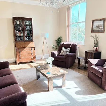 Luxury And Racecourse With Parking * York